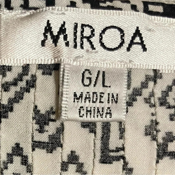 Boho Chic Black & White Patterned Blouse by Miroa - Size L - Picture 3 of 6